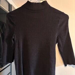 Assembly ribbed black quarter-sleeve turtleneck